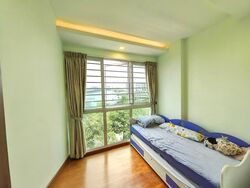 1 Canberra (D27), Condominium #530782001